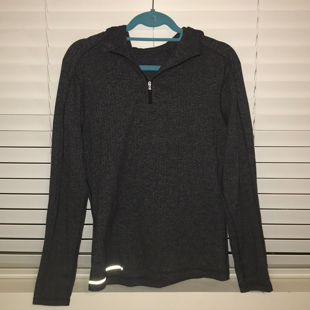 Lululemon Herringbone Grey 1/2 Zip Jacket!!!